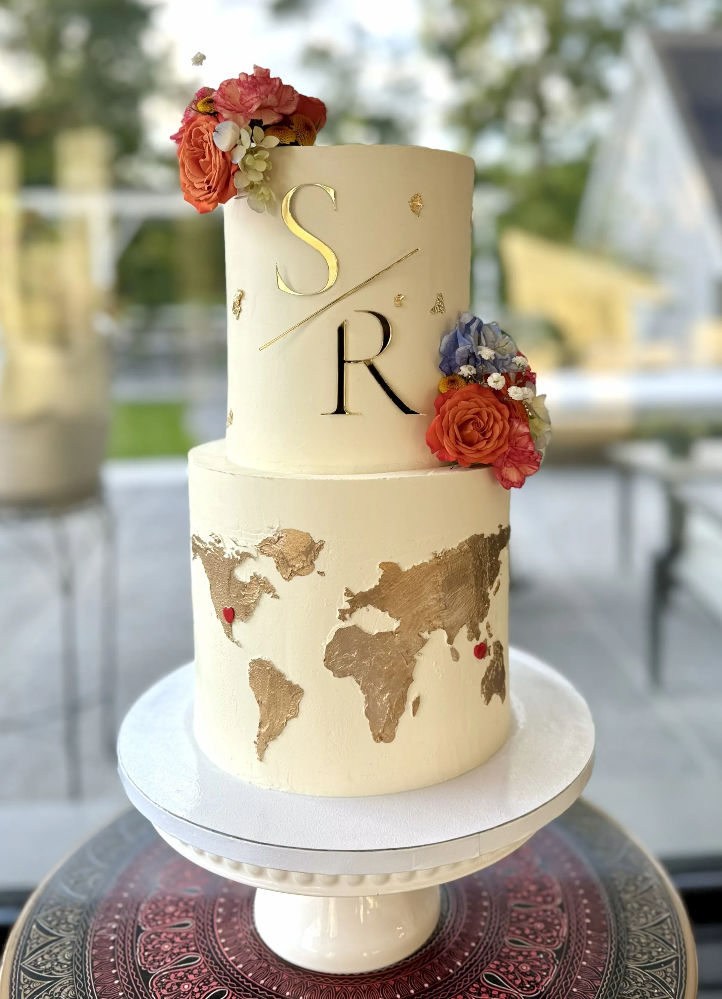 Travel Lovers Wedding Cake.webp